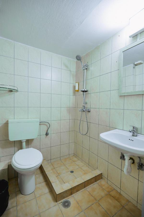 Mema Rooms Himare Exterior foto